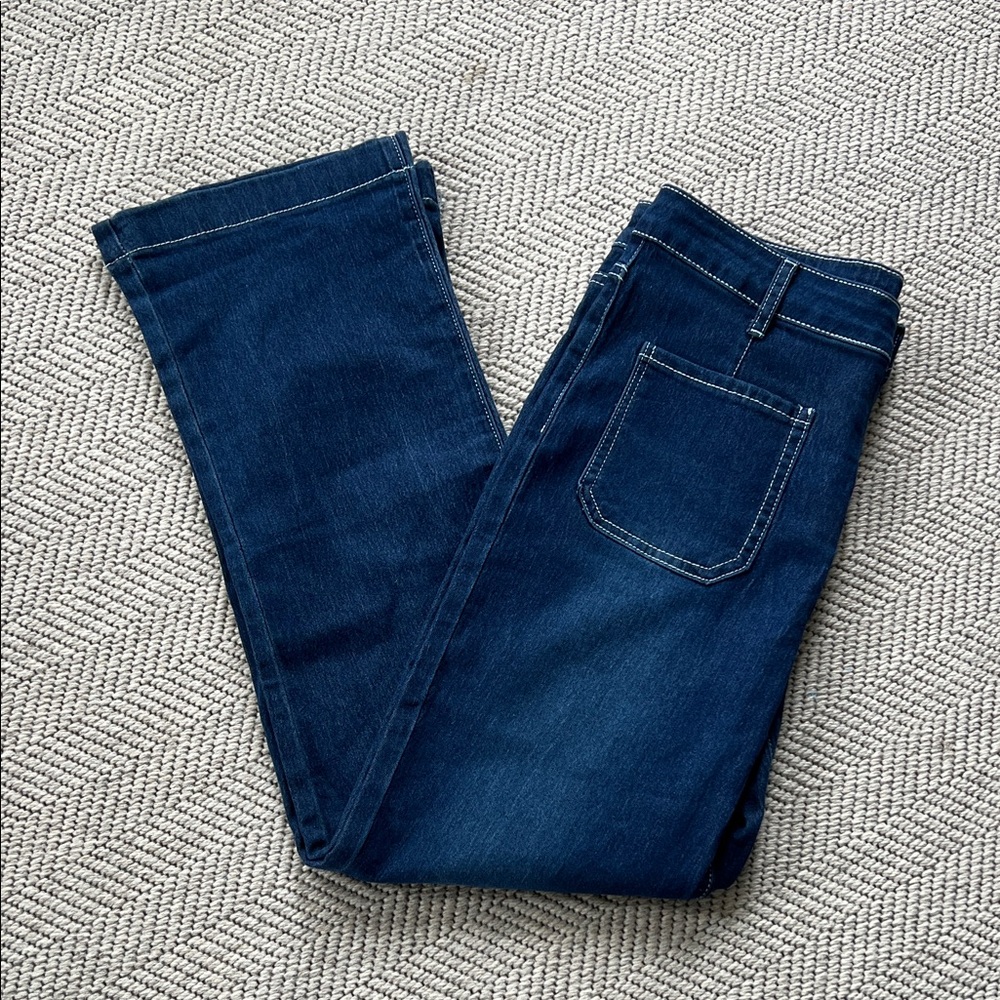 Classic Women's Dark Blue High Rise Straight-Leg Jeans